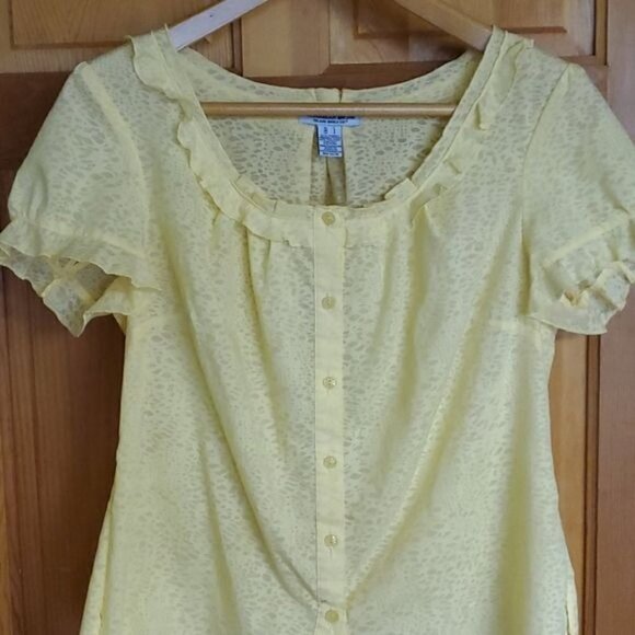 Caribbean Joe Yellow Ruffled Neck & Short Sleeve Button Down Sz L Blouse Tunic - Picture 2 of 8